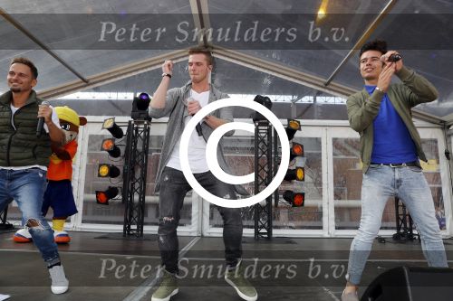 Amsterdam 21 september 2016
Sportdag van de Johan Cruijff foundation in het Olympisch stadion. Danny Cruijff en Estelle Cruijff zijn aanwezig . Boyband