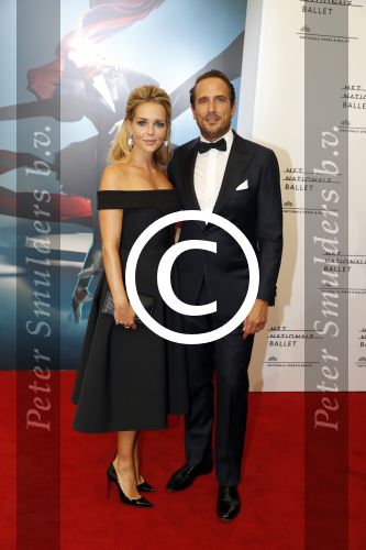Amsterdam 7 september 2016
Premiere Nationaal ballet in de stopera. Chantal janzen met man Marco