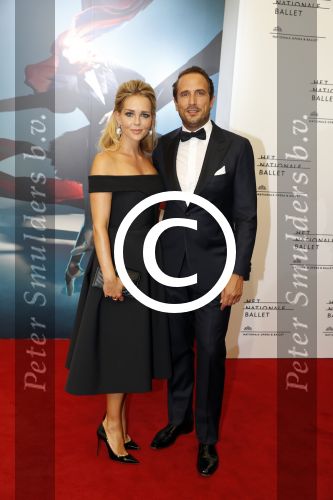 Amsterdam 7 september 2016
Premiere Nationaal ballet in de stopera. Chantal janzen met man Marco