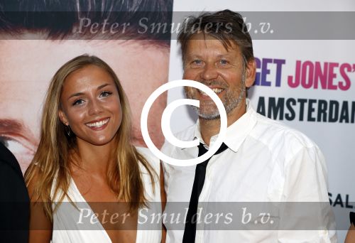 Amsterdam 13 september 2016
Premiere Bridget Jones baby in Tuschinski. erik v d Hoff met ...(dochter??)