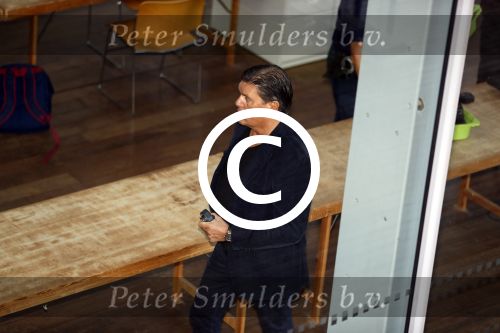 Antwerpen 21 sptember 2016
Frank Masmeijer arriveert bij de rechtbank van Antwerpen et een cameraploeg van SBS6 ivm opames van zijn real life soap. Ook zijn schoonvader is erbij