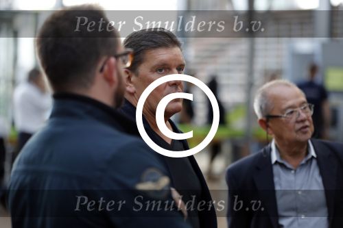 Antwerpen 21 sptember 2016
Frank Masmeijer arriveert bij de rechtbank van Antwerpen et een cameraploeg van SBS6 ivm opames van zijn real life soap. Ook zijn schoonvader is erbij
