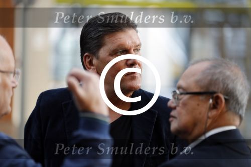 Antwerpen 21 sptember 2016
Frank Masmeijer arriveert bij de rechtbank van Antwerpen et een cameraploeg van SBS6 ivm opames van zijn real life soap. Ook zijn schoonvader is erbij