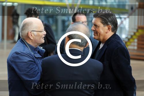 Antwerpen 21 sptember 2016
Frank Masmeijer arriveert bij de rechtbank van Antwerpen et een cameraploeg van SBS6 ivm opames van zijn real life soap. Ook zijn schoonvader is erbij