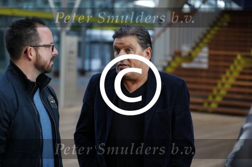 Antwerpen 21 sptember 2016
Frank Masmeijer arriveert bij de rechtbank van Antwerpen et een cameraploeg van SBS6 ivm opames van zijn real life soap. Ook zijn schoonvader is erbij