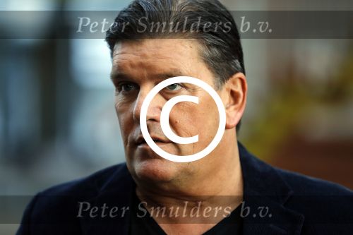 Antwerpen 21 sptember 2016
Frank Masmeijer arriveert bij de rechtbank van Antwerpen et een cameraploeg van SBS6 ivm opames van zijn real life soap. Ook zijn schoonvader is erbij