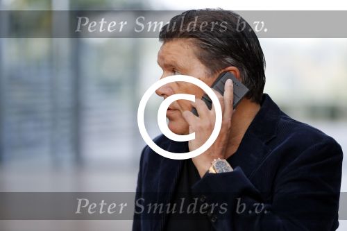 Antwerpen 21 sptember 2016
Frank Masmeijer arriveert bij de rechtbank van Antwerpen et een cameraploeg van SBS6 ivm opames van zijn real life soap. Ook zijn schoonvader is erbij