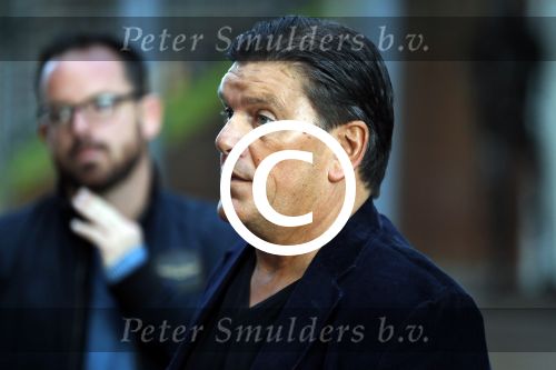 Antwerpen 21 sptember 2016
Frank Masmeijer arriveert bij de rechtbank van Antwerpen et een cameraploeg van SBS6 ivm opames van zijn real life soap. Ook zijn schoonvader is erbij