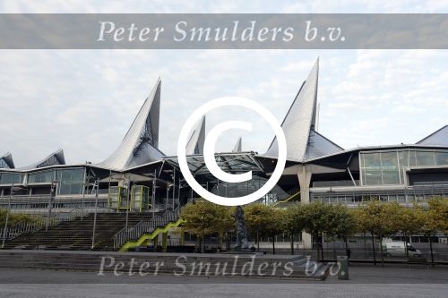 Antwerpen 21 sptember 2016
Frank Masmeijer arriveert bij de rechtbank van Antwerpen et een cameraploeg van SBS6 ivm opames van zijn real life soap. Ook zijn schoonvader is erbij
