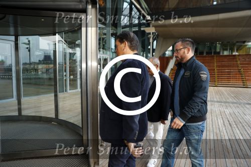 Antwerpen 21 sptember 2016
Frank Masmeijer arriveert bij de rechtbank van Antwerpen et een cameraploeg van SBS6 ivm opames van zijn real life soap. Ook zijn schoonvader is erbij