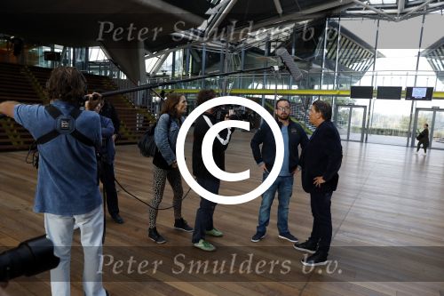 Antwerpen 21 sptember 2016
Frank Masmeijer arriveert bij de rechtbank van Antwerpen et een cameraploeg van SBS6 ivm opames van zijn real life soap. Ook zijn schoonvader is erbij