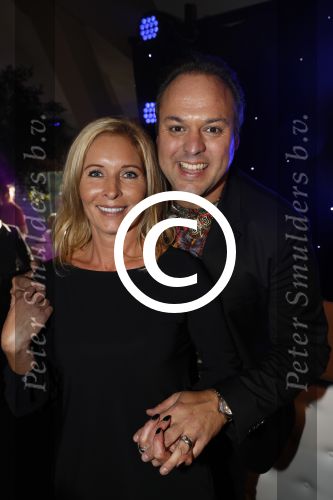 Alphen aan de Rijn 5 oktober 2016
Fandag Frans Bauer in het Aviofauna. Zijn vrouw Mariska en al zijn kinderen zijn erbij.