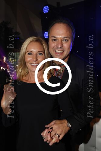 Alphen aan de Rijn 5 oktober 2016
Fandag Frans Bauer in het Aviofauna. Zijn vrouw Mariska en al zijn kinderen zijn erbij.