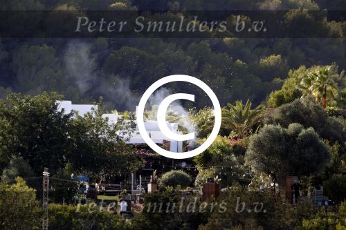 Ibiza 24 september 2016
Trouwen Gigi Ravelli en Roger Hodenius op ibiza . Ze trouwenni zuin huis/finca.
