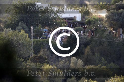 Ibiza 24 september 2016
Trouwen Gigi Ravelli en Roger Hodenius op ibiza . Ze trouwenni zuin huis/finca.