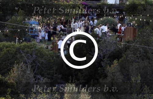 Ibiza 24 september 2016
Trouwen Gigi Ravelli en Roger Hodenius op ibiza . Ze trouwenni zuin huis/finca.