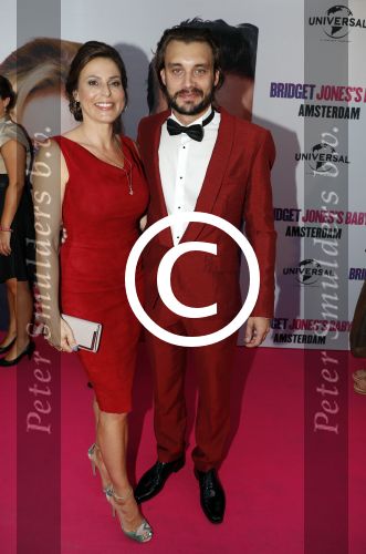 Amsterdam 13 september 2016
Premiere Bridget Jones baby in Tuschinski. Heleen v Rooyen met vriend Bart