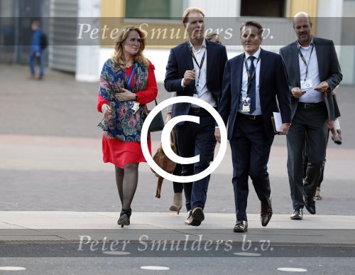 Amsterdam 4 oktober 2016
Bijeenkomst met divers sprekers in het ziggo dome. Helga v Leur met Paul Emans
