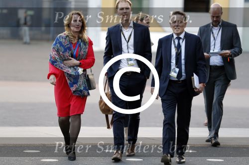 Amsterdam 4 oktober 2016
Bijeenkomst met divers sprekers in het ziggo dome. Helga v Leur met Paul Emans