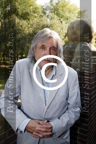 Rotterdam 14 september 2016
Boekpresentatie boek Rene v Gijp geschreven door Michiel v Egmond bij the harbour club. Zijn zoons Bicky en Sanny kregen de eerste exemplaren. Johan derksen en wilfred Genee