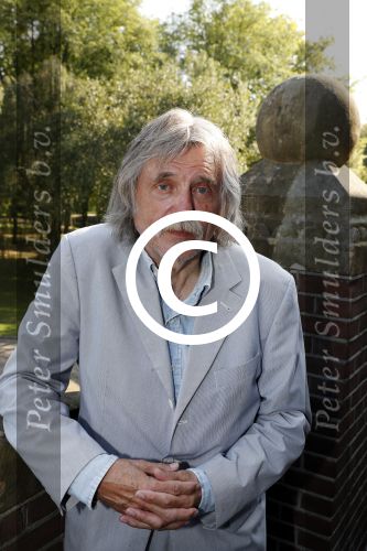 Rotterdam 14 september 2016
Boekpresentatie boek Rene v Gijp geschreven door Michiel v Egmond bij the harbour club. Zijn zoons Bicky en Sanny kregen de eerste exemplaren. Johan derksen en wilfred Genee