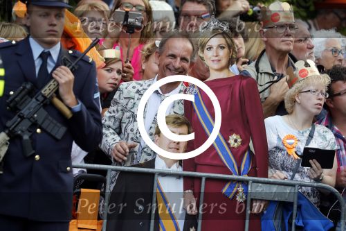 Den Haag 20 september 2016
Prinsjesdag 2016 op het binnenhof en op paleis noordeinde 
Johan Vlemmix met pop Koningin Maxima