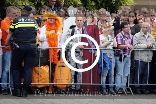 Den Haag 20 september 2016
Prinsjesdag 2016 op het binnenhof en op paleis noordeinde.
Johan Vlemmix met pop Koningin Maxima