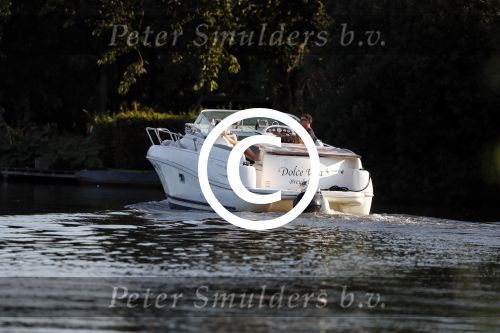 Nigtevecht 12 september 2016
Jurgen Smit aan het varen met zijn dochter Rebelle Smit