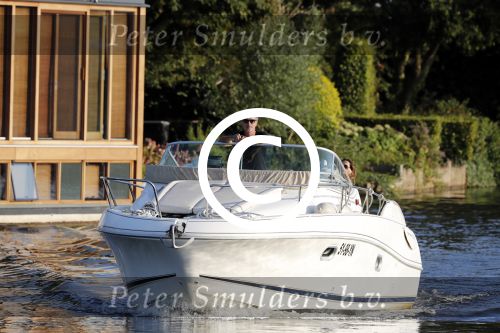 Nigtevecht 12 september 2016
Jurgen Smit aan het varen met zijn dochter Rebelle Smit