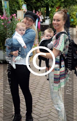 Amsterdam, 22 September 2016
Feest van Lifestyle van LIEF.
Lottie Hellingman en Liza Sips met hun baby\'s