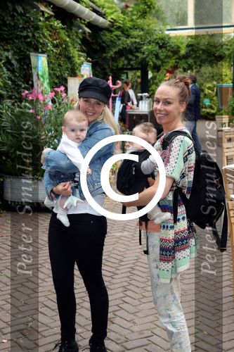 Amsterdam, 22 September 2016
Feest van Lifestyle van LIEF.
Lottie Hellingman en Liza Sips met hun baby\'s