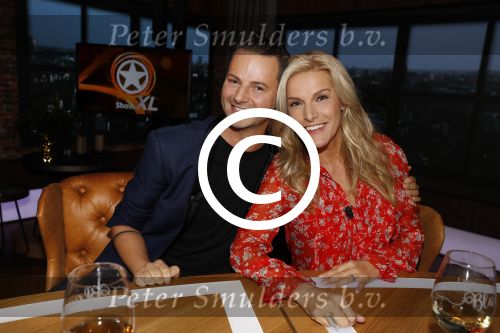 Amsterdam 2 oktober 2016
Patricia Paay en haar vriend  Robbert Hinfelaar bij de opnames van het sbs 6 programma Show XL gepresenteerd door Fred v Leer en Lucille Werner. Tim Douwsma en Nicolette v Dam zitten er ook.