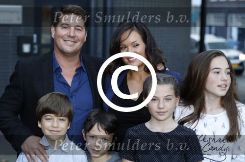 Zaandam 1 oktober 2016
Premiere Peter Pan in schouwburg  Zaandam.
Martijn Krabbe met zijn kinderen Achilles Michelle Jasmijn zijn vriendin Noi Pakon met haar zoontje.