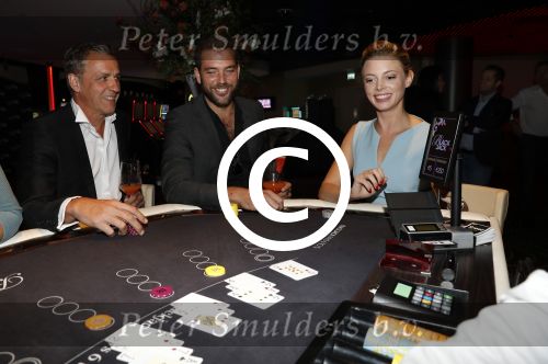 Amsterdam 27 september 2016
Presentatie cast indecent proposal met Matteo v d Grijn Roos v Erkel en Chris tates in het holland casino. Hans Cornelisse is een van de producenten.