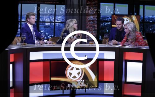 Amsterdam 2 oktober 2016
Patricia Paay en haar vriend  Robbert Hinfelaar bij de opnames van het sbs 6 programma Show XL gepresenteerd door Fred v Leer en Lucille Werner. Tim Douwsma en Nicolette v Dam zitten er ook.