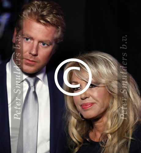 Amsterdam 2 oktober 2016
Patricia Paay en haar vriend  Robbert Hinfelaar bij de opnames van het sbs 6 programma Show XL gepresenteerd door Fred v Leer en Lucille Werner. Tim Douwsma en Nicolette v Dam zitten er ook.