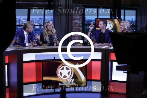 Amsterdam 2 oktober 2016
Patricia Paay en haar vriend  Robbert Hinfelaar bij de opnames van het sbs 6 programma Show XL gepresenteerd door Fred v Leer en Lucille Werner. Tim Douwsma en Nicolette v Dam zitten er ook.