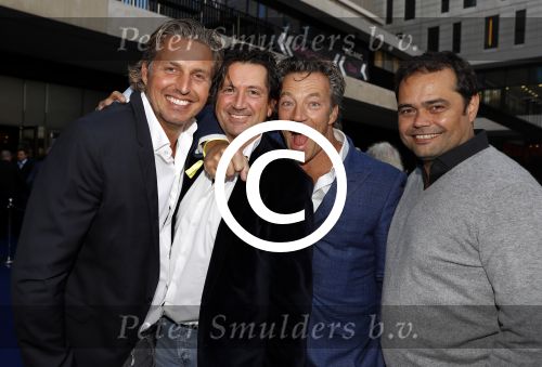 Amsterdam 4 oktober 2016
Bijeenkomst met divers sprekers in het ziggo dome. Pieter v d Hoogenband met vrienden Toon Stas Bob Goevaers en ...