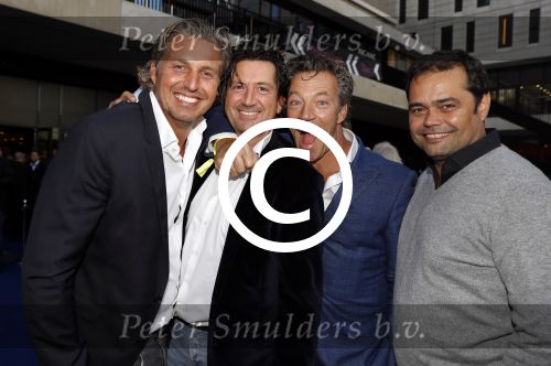 Amsterdam 4 oktober 2016
Bijeenkomst met divers sprekers in het ziggo dome. Pieter v d Hoogenband met vrienden Toon Stas Bob Goevaers en ...
