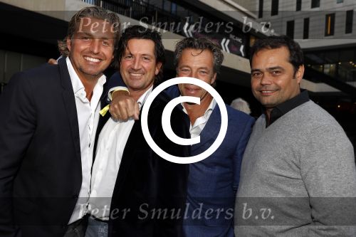 Amsterdam 4 oktober 2016
Bijeenkomst met divers sprekers in het ziggo dome. Pieter v d Hoogenband met vrienden Toon Stas Bob Goevaers en ...