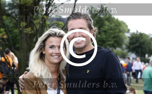Amsterdam 11 september 2016
Amsterdam city swim tbv ALS door de amsterdamse grachten. Pieter v d Hoogenband kwam samen met zijn verloofde Marie Jose Crooijmans zijn kinderen en zijn ouders en broer