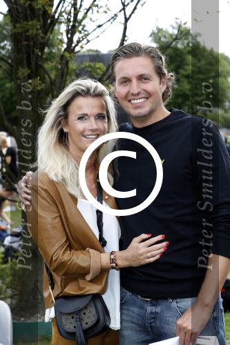 Amsterdam 11 september 2016
Amsterdam city swim tbv ALS door de amsterdamse grachten. Pieter v d Hoogenband kwam samen met zijn verloofde Marie Jose Crooijmans zijn kinderen en zijn ouders en broer
