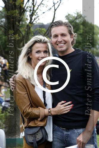 Amsterdam 11 september 2016
Amsterdam city swim tbv ALS door de amsterdamse grachten. Pieter v d Hoogenband kwam samen met zijn verloofde Marie Jose Crooijmans zijn kinderen en zijn ouders en broer