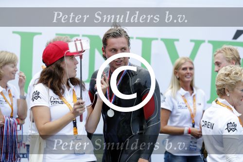 Amsterdam 11 september 2016
Amsterdam city swim tbv ALS door de amsterdamse grachten. Pieter v d Hoogenband kwam samen met zijn verloofde Marie Jose Crooijmans zijn kinderen en zijn ouders en broer