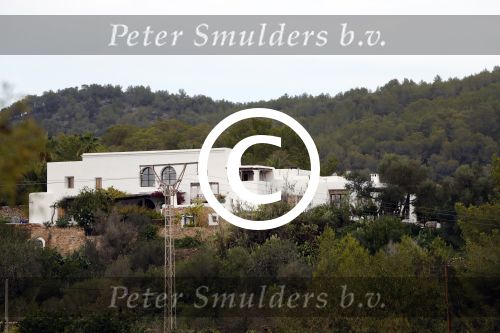 Ibiza 24 september 2016
Trouwen Gigi Ravelli en Roger Hodenius op ibiza . Ze trouwenni zuin huis/finca.