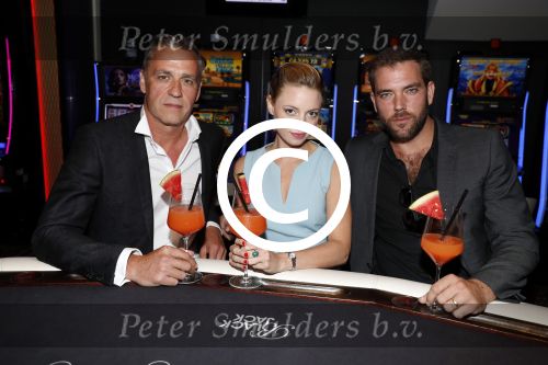 Amsterdam 27 september 2016
Presentatie cast indecent proposal met Matteo v d Grijn Roos v Erkel en Chris tates in het holland casino. Hans Cornelisse is een van de producenten.