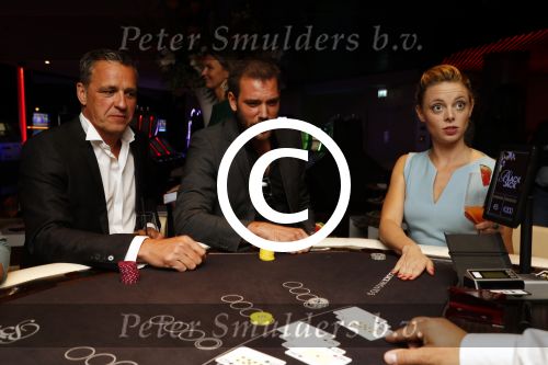 Amsterdam 27 september 2016
Presentatie cast indecent proposal met Matteo v d Grijn Roos v Erkel en Chris tates in het holland casino. Hans Cornelisse is een van de producenten.
