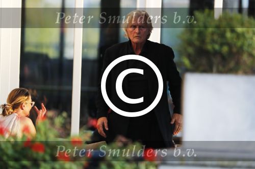 Amsterdam 12 september 2016
Rutger hauer op terras van het Amstel Hotel met vrienden en oud model Tatjana Patitz