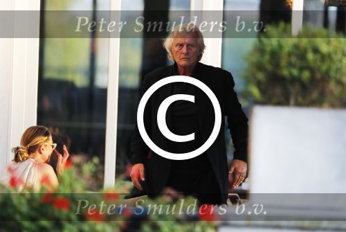 Amsterdam 12 september 2016
Rutger hauer op terras van het Amstel Hotel met vrienden en oud model Tatjana Patitz