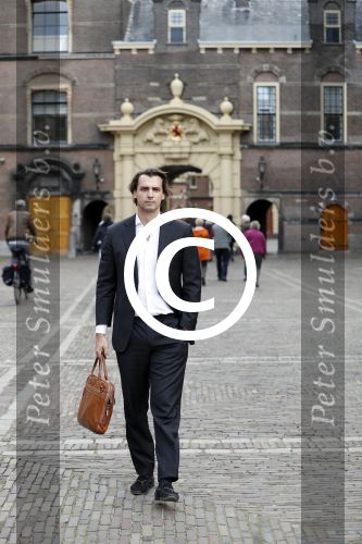 Den Haag 6 oktober 2016
Thiery Baudet rondom en op het binnenhof en bij torentje.